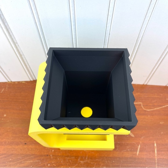 The Daka Planter, Planter with Stand, Indoor Flower Pot, Succulent - Picture 3 of 9